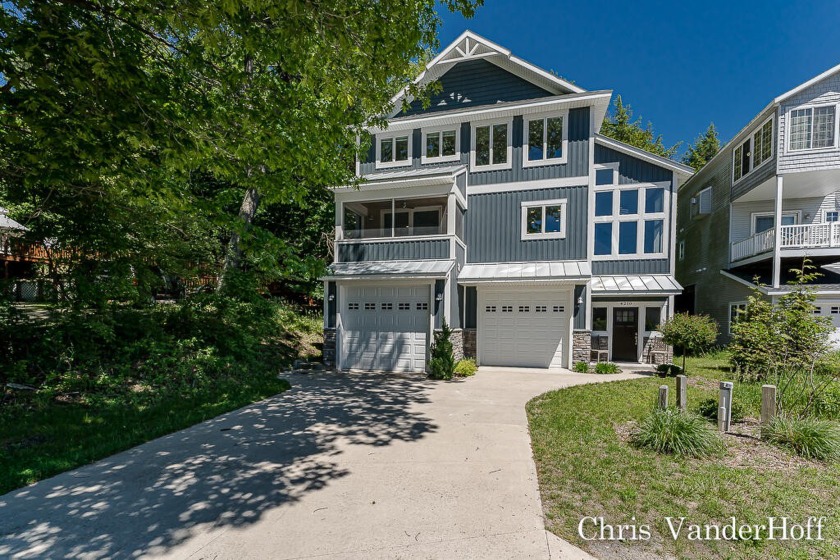 Relax overlooking the shores of Lake Michigan. 500' walk to - Beach Home for sale in Shelby, Michigan on Beachhouse.com