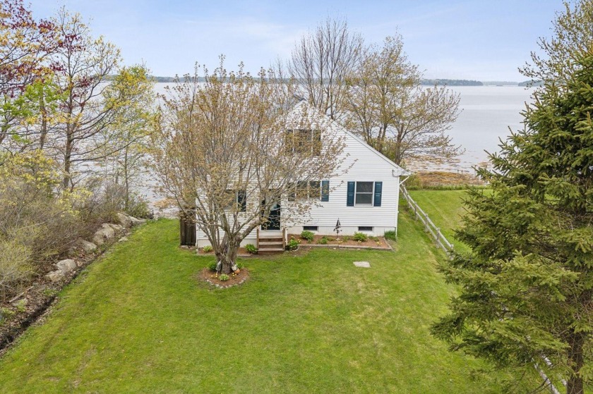 This is a once-in-a-lifetime opportunity to own a truly special - Beach Home for sale in Harpswell, Maine on Beachhouse.com