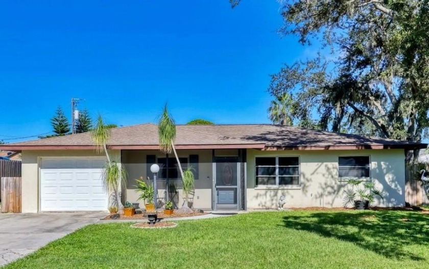 Welcome to your South Venice Retreat!
This spacious 2-bedroom - Beach Home for sale in Venice, Florida on Beachhouse.com