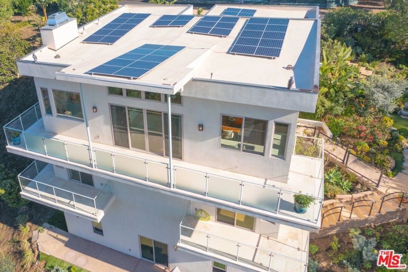 GREAT OPPORTUNITY! Exceptional newly constructed Architectural - Beach Home for sale in Malibu, California on Beachhouse.com