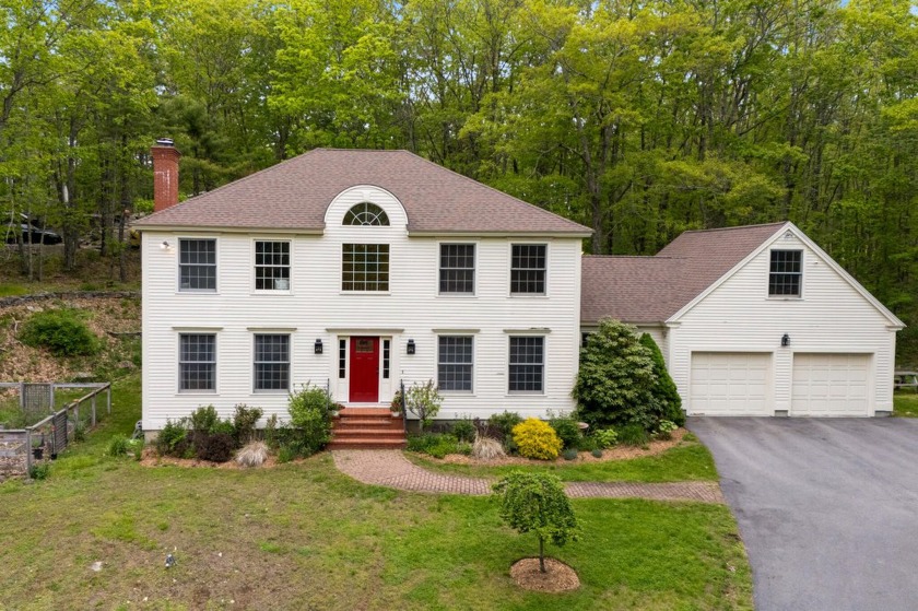 The neighborhood you'll love, the spacious & quality-built home - Beach Home for sale in York, Maine on Beachhouse.com