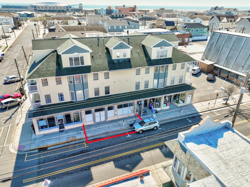 Spacious 1,309 sq.ftmercial condo with 5 large display windows - Beach Commercial for sale in Wildwood, New Jersey on Beachhouse.com