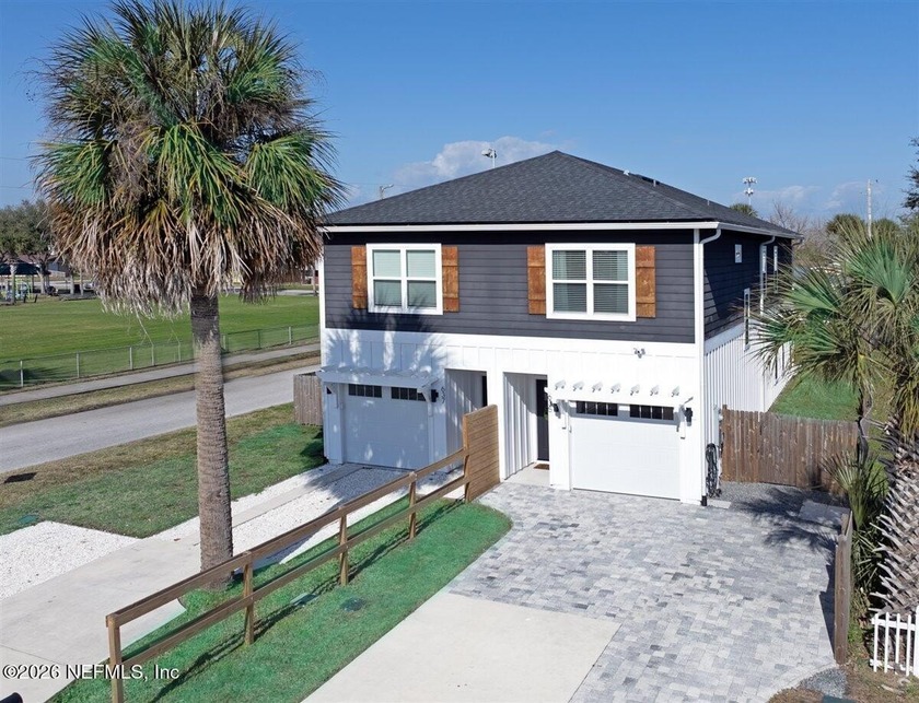 Stunning like-new townhome built in 2024, just 7 blocks from the - Beach Townhome/Townhouse for sale in Jacksonville Beach, Florida on Beachhouse.com
