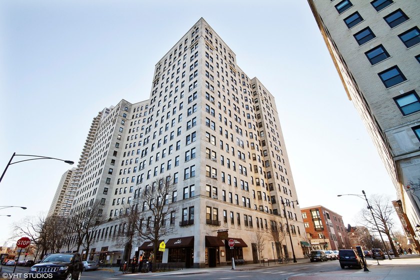 Exceptional Tier #12 corner residence offering approximately 1 - Beach Condo for sale in Chicago, Illinois on Beachhouse.com