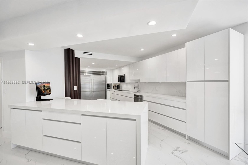 Completely newly remodeled RARE 2-story sky residence in the - Beach Condo for sale in Aventura, Florida on Beachhouse.com