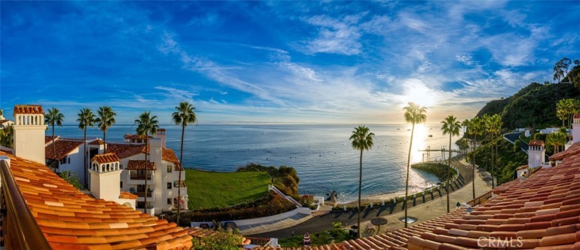NOW AVAILABLE IN HIGHLY DESIRED HAMILTON COVE! This beautiful 1 - Beach Condo for sale in Avalon, California on Beachhouse.com