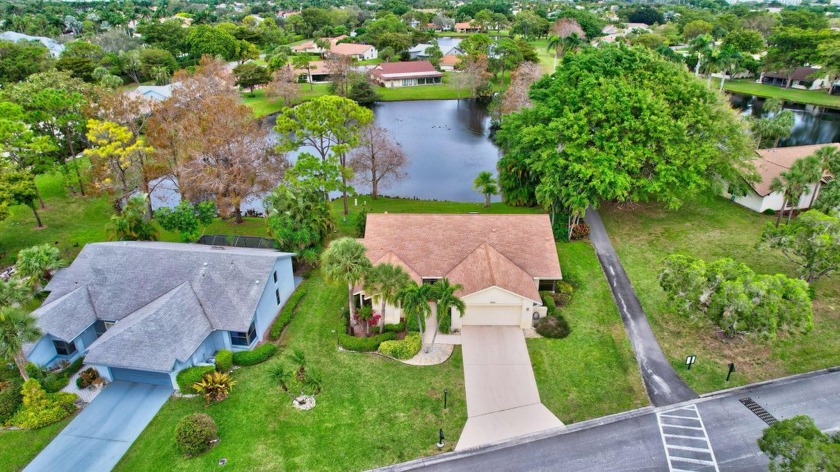 Magnificent lake view 2 bedroom, 2 bathroom, 2 car garage home - Beach Home for sale in Delray Beach, Florida on Beachhouse.com