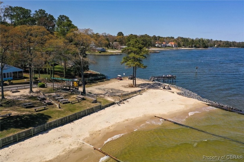 The cutest cottage on The Chesapeake Bay! This adorable - Beach Home for sale in Reedville, Virginia on Beachhouse.com