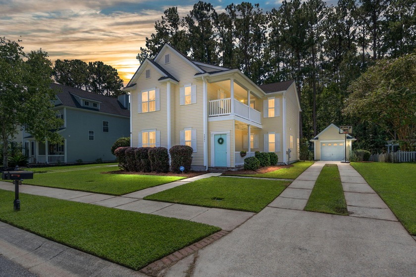 Welcome to this timeless Charleston-style home in the highly - Beach Home for sale in Mount Pleasant, South Carolina on Beachhouse.com
