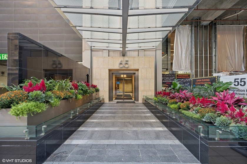 Breathtaking NW corner residence with panoramic city views in - Beach Condo for sale in Chicago, Illinois on Beachhouse.com