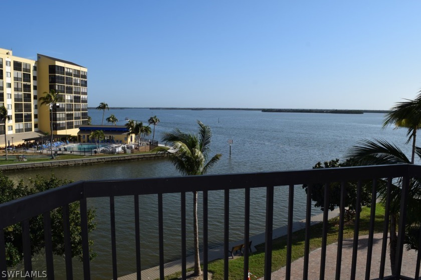 Bay and canal views from this 3rd floor Harbour Pointe condo - Beach Condo for sale in Fort Myers Beach, Florida on Beachhouse.com