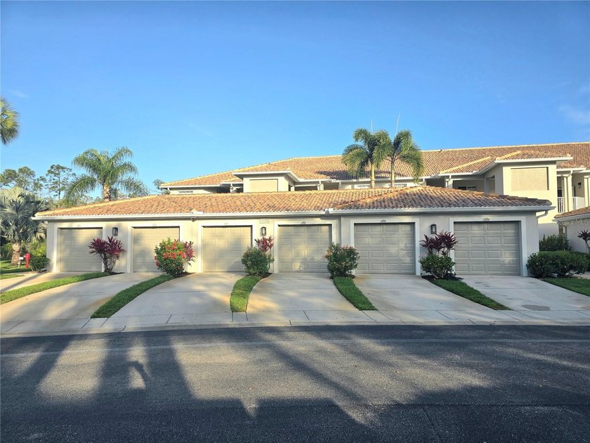 TURNKEY, RENOVATED CONDO IN LEGENDS GOLF & COUNTRY CLUB - SOCIAL - Beach Condo for sale in Fort Myers, Florida on Beachhouse.com