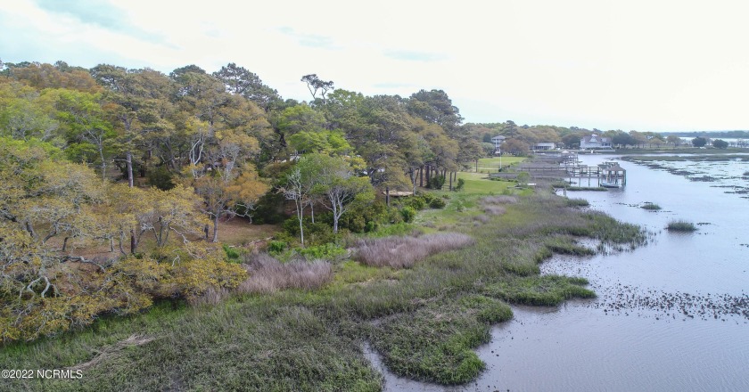 Calling all water-people! 208 Shoreline Dr. East, Sunset Beach - Beach Lot for sale in Sunset Beach, North Carolina on Beachhouse.com