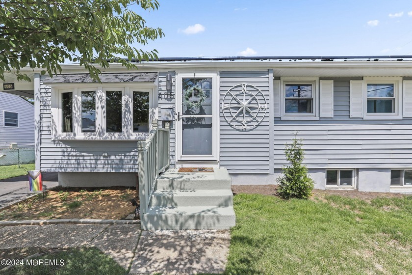 Super cute ,easy living ranch that was fully renovated in 2019 - Beach Home for sale in Union Beach, New Jersey on Beachhouse.com