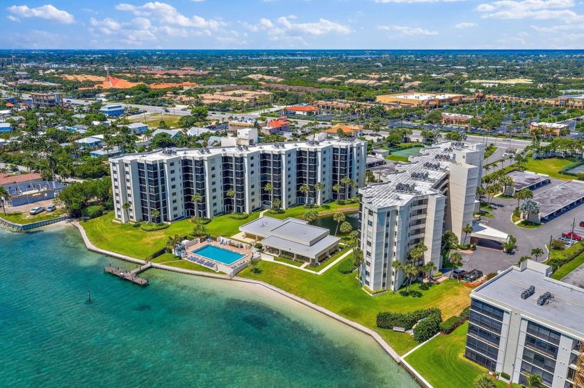 Enjoy the thoughtfully selected quality finishes in this - Beach Condo for sale in Jupiter, Florida on Beachhouse.com