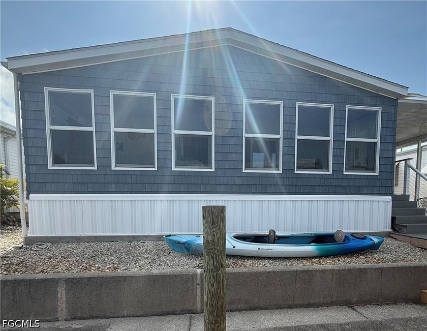 Enjoy the island lifestyle in Cherry Estates of St. James City! - Beach Home for sale in St. James City, Florida on Beachhouse.com