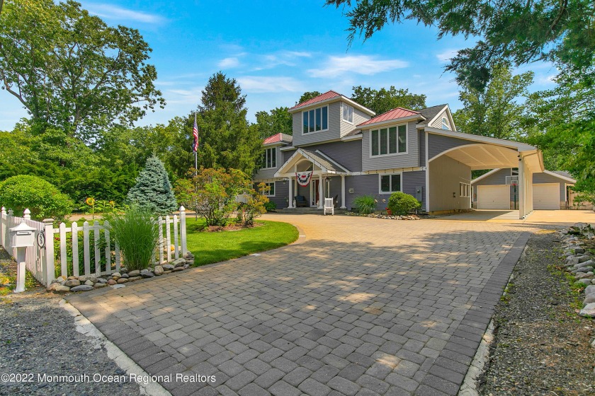 This custom 3,800 sq ft multi-generational/mother daughter home - Beach Home for sale in Waretown, New Jersey on Beachhouse.com