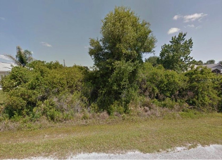 Located in the rapidly growing community of North Port, this - Beach Lot for sale in North Port, Florida on Beachhouse.com