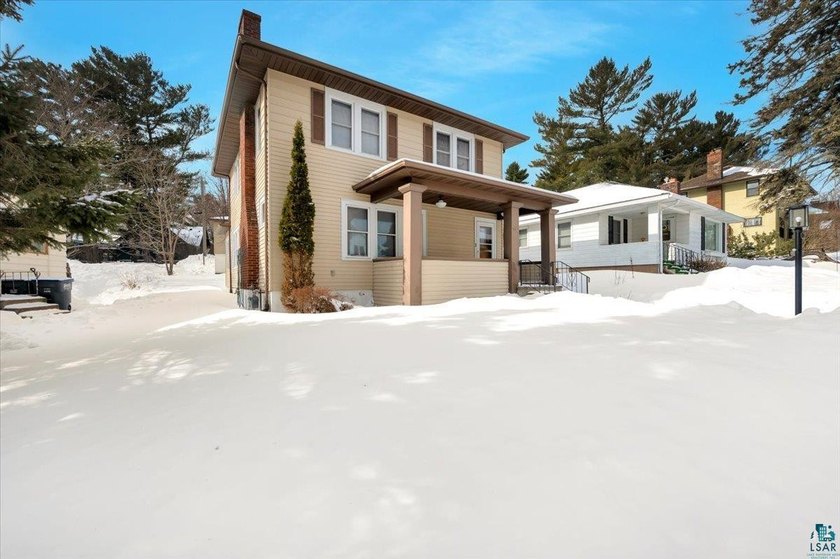 Stately 3 bedroom home with 2 car garage within a half mile of - Beach Home for sale in Duluth, Minnesota on Beachhouse.com