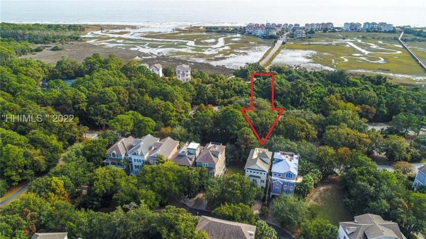 WALK TO THE BEACH FROM this MUST SEE HOME! If you are looking - Beach Home for sale in Hilton Head Island, South Carolina on Beachhouse.com