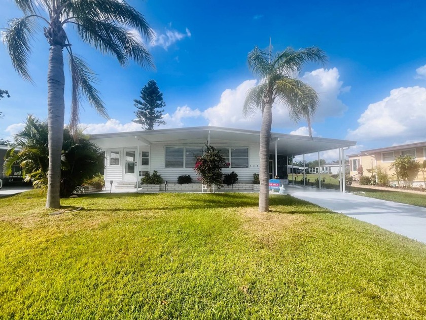 This beautifully updated home is ready for you to move in and - Beach Home for sale in Ellenton, Florida on Beachhouse.com