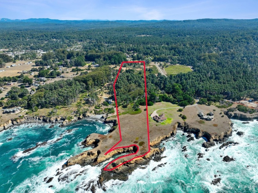 Exclusive oceanfront 13.7+/- acres! This exceptional property - Beach Acreage for sale in Fort Bragg, California on Beachhouse.com