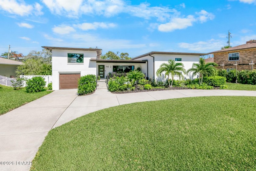THIS BEAUTIFULLY REMODELED & UPDATED 4BR/3BA HEATED POOL HOME IS - Beach Home for sale in Daytona Beach, Florida on Beachhouse.com