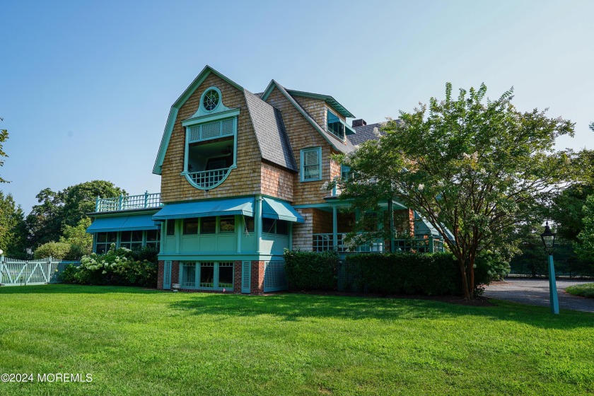 Distinctively Rumson! This lovingly maintained and modernized - Beach Home for sale in Rumson, New Jersey on Beachhouse.com