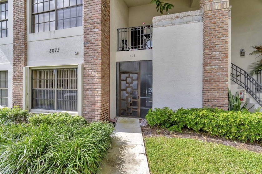 Absolutely immaculate first floor condo in Aberdeen Country Club - Beach Condo for sale in Boynton Beach, Florida on Beachhouse.com