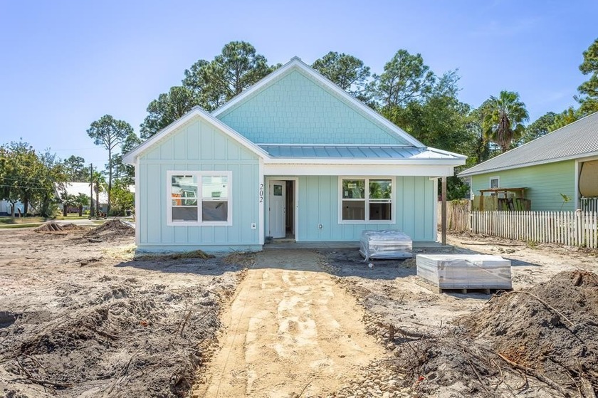 SELLER IS OFFERING $10k TOWARDS CLOSING COSTS when choosing - Beach Home for sale in Apalachicola, Florida on Beachhouse.com