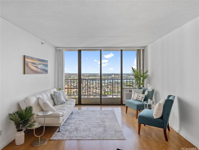 Welcome to this beautiful penthouse of Pearl Regency! This - Beach Condo for sale in Aiea, Hawaii on Beachhouse.com