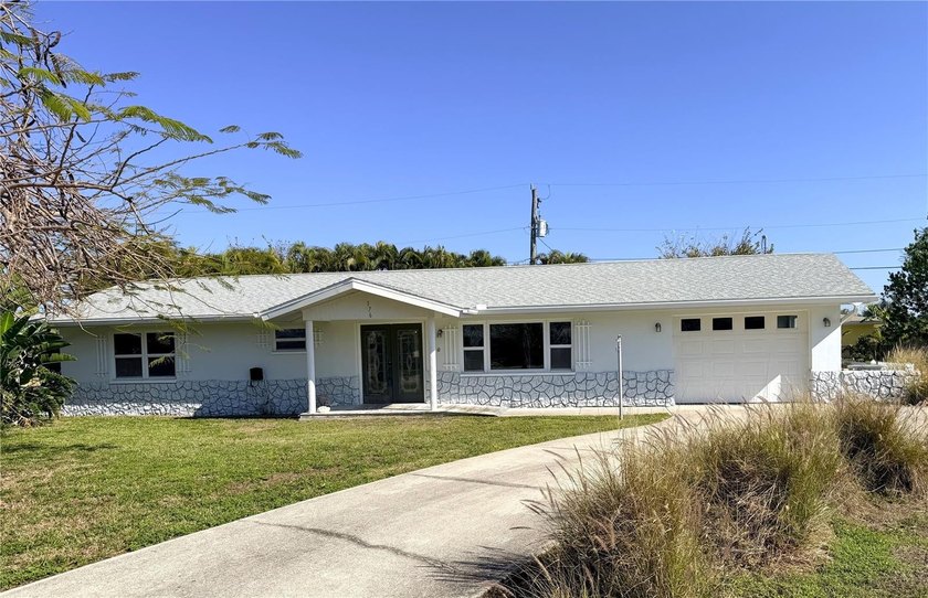 **PLEASE ENJOY THE 3D INTERACTIVE VIRTUAL TOUR ASSOCIATED WITH - Beach Home for sale in Port Charlotte, Florida on Beachhouse.com