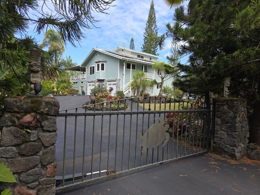 Welcome to your own tropical paradise! Located in desirable - Beach Home for sale in Keaau, Hawaii on Beachhouse.com