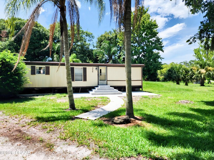 Well-maintaned 2 bedroom, 2 bathroom manufactured home situated - Beach Home for sale in Ormond Beach, Florida on Beachhouse.com