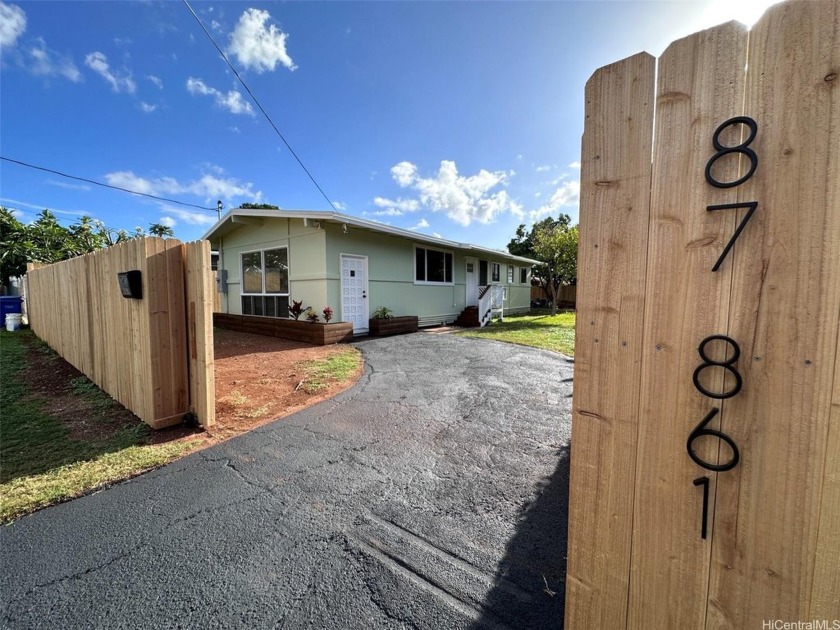 Newly remodeled 4-bedroom, 1-bath home with new kitchen - Beach Home for sale in Waianae, Hawaii on Beachhouse.com