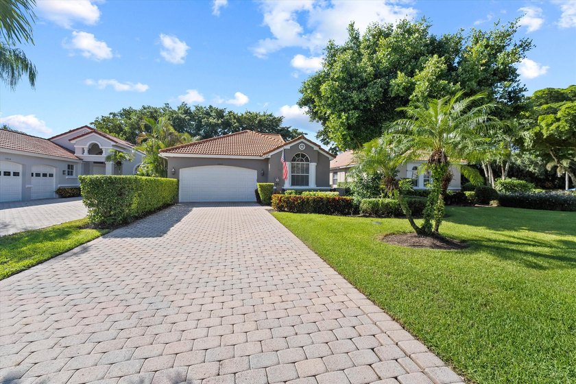 Incredible value at Wycliffe Golf & Country Club - priced to - Beach Home for sale in Lake Worth, Florida on Beachhouse.com