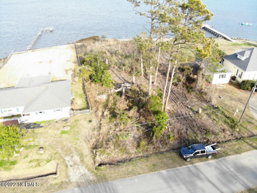 0.42 acres of waterfront property located in Shell Landing! Come - Beach Lot for sale in Beaufort, North Carolina on Beachhouse.com