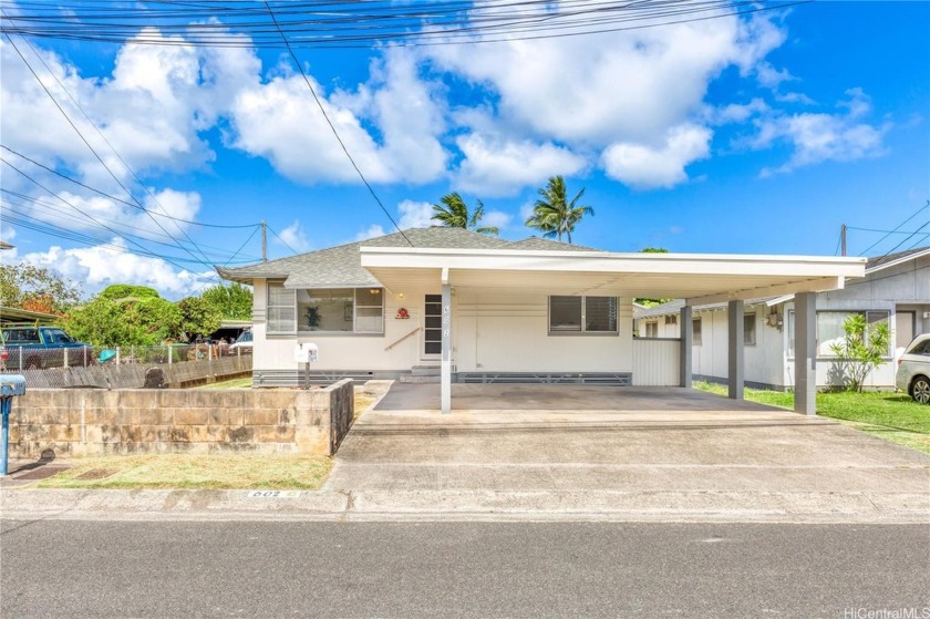 Welcome to Kailua! This welcoming 3 bedroom, 1.5 bath single - Beach Home for sale in Kailua, Hawaii on Beachhouse.com