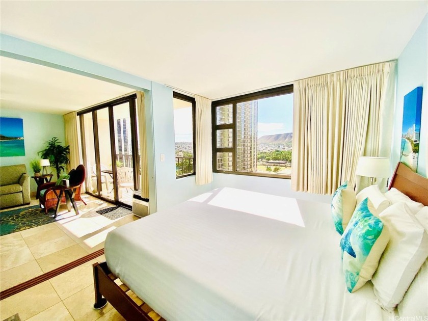 This charming popular *13*-stack, corner front 1 bedroom, 1 - Beach Condo for sale in Honolulu, Hawaii on Beachhouse.com