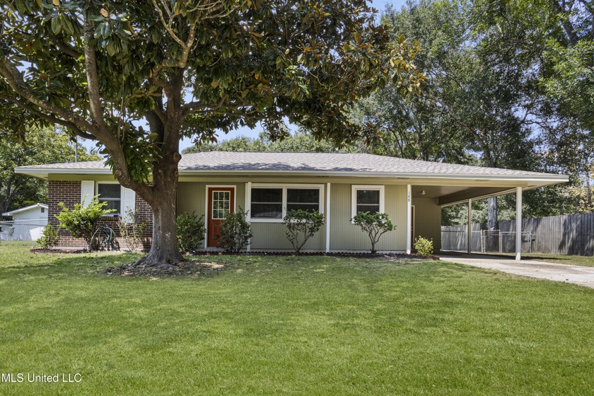 Welcome to 148 Lafayette Circle - an updated 3-bedroom, 1-bath - Beach Home for sale in Ocean Springs, Mississippi on Beachhouse.com