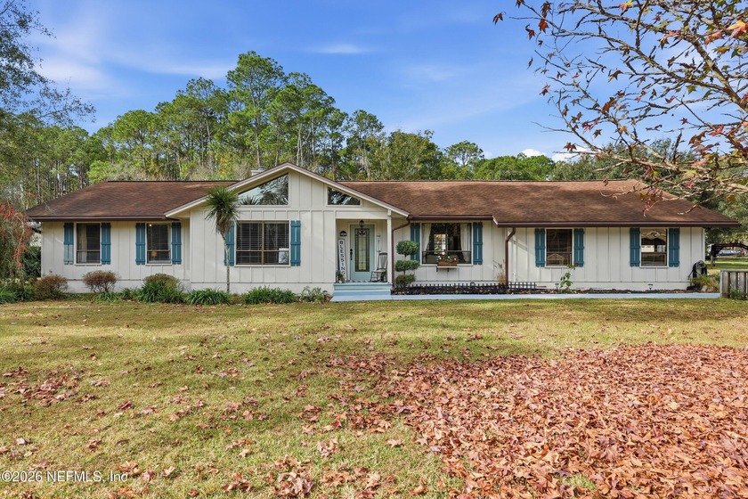 Discover your perfect Florida retreat! This inviting 3-bedrm - Beach Home for sale in Saint Johns, Florida on Beachhouse.com