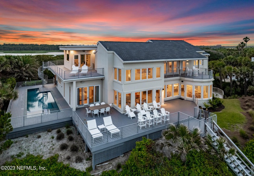 This oceanfront home boasts of a perfect balance between casual - Beach Home for sale in Ponte Vedra Beach, Florida on Beachhouse.com