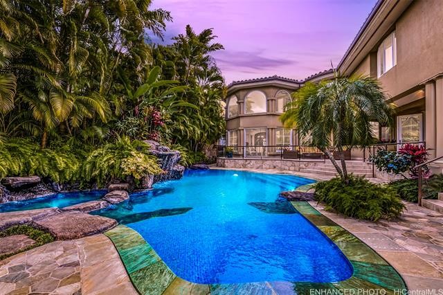 Presenting Regal Kahala Elegance fused with Island luxury Living - Beach Home for sale in Honolulu, Hawaii on Beachhouse.com