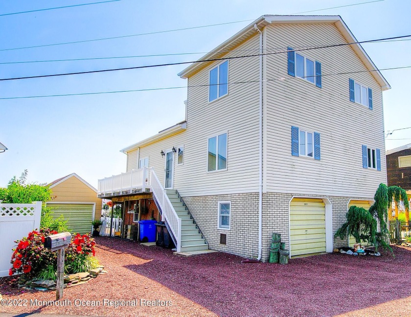 Stafford Twp.- BACK ON MARKET - Buyer Unable to Close, Here is - Beach Home for sale in Beach Haven West, New Jersey on Beachhouse.com