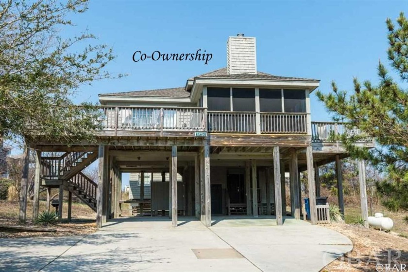 The LITTLE, Share #7, is a timelessly remodeled home just steps - Beach Home for sale in Duck, North Carolina on Beachhouse.com