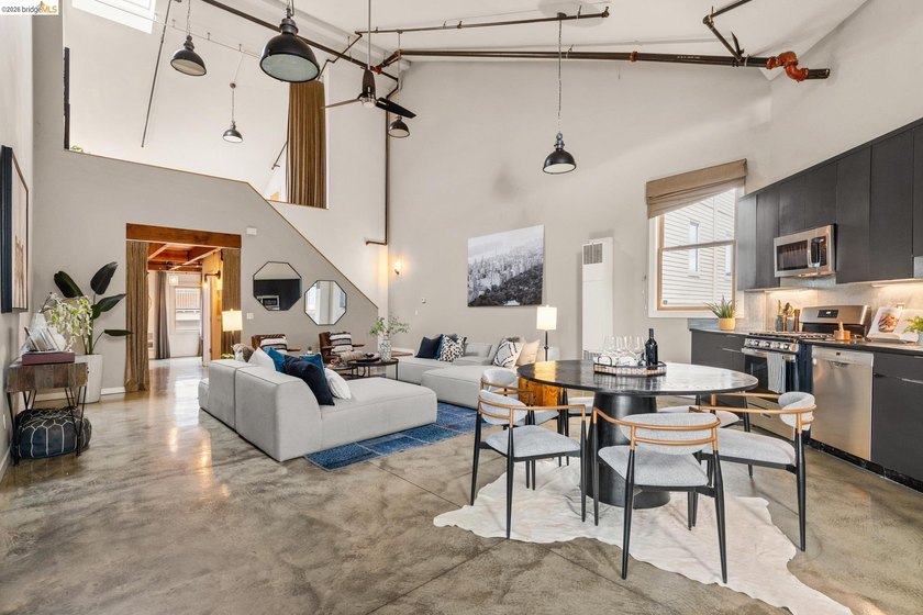 This unique waterfront community is tucked away along the Bay - Beach Apartment for sale in Oakland, California on Beachhouse.com
