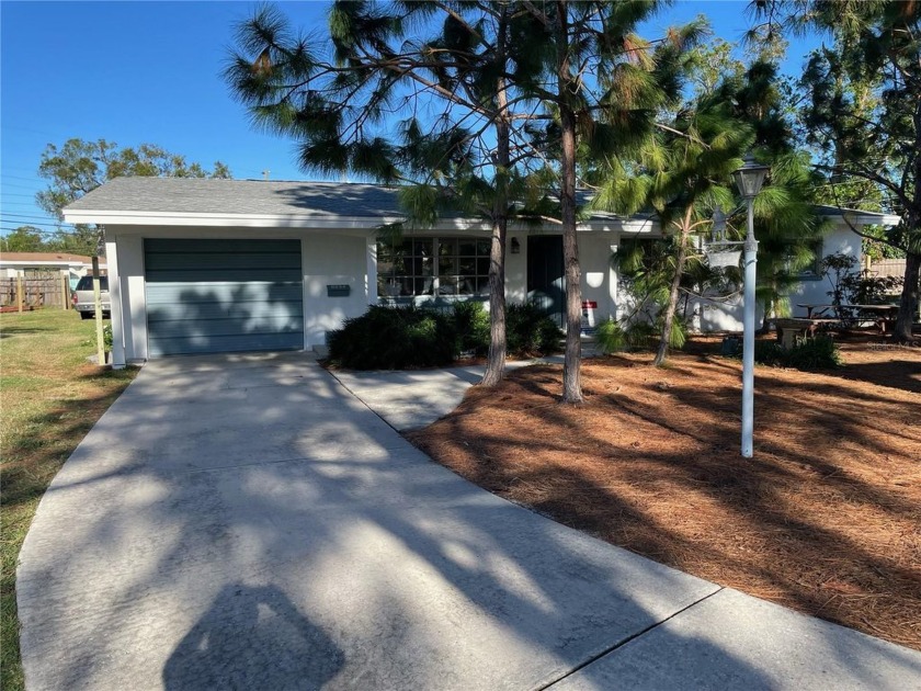 Great 3 bedroom, 2 bathroom home- very well maintained. Large - Beach Home for sale in St. Petersburg, Florida on Beachhouse.com