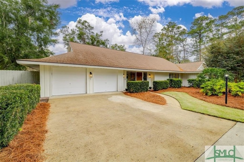 This ranch golf course home has a *WOW* of fairway views located - Beach Home for sale in Savannah, Georgia on Beachhouse.com