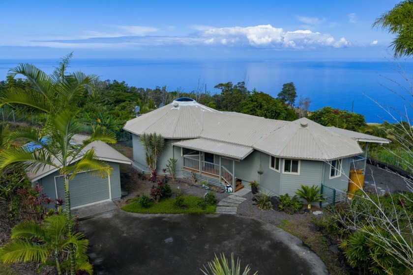 This sweet redwood cedar cottage will charm you from the moment - Beach Home for sale in Captain Cook, Hawaii on Beachhouse.com