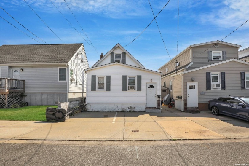 ***WATERFRONT!! LEGAL TWO FAMILY BY C/O!!***This unique expanded - Beach Home for sale in Lindenhurst, New York on Beachhouse.com